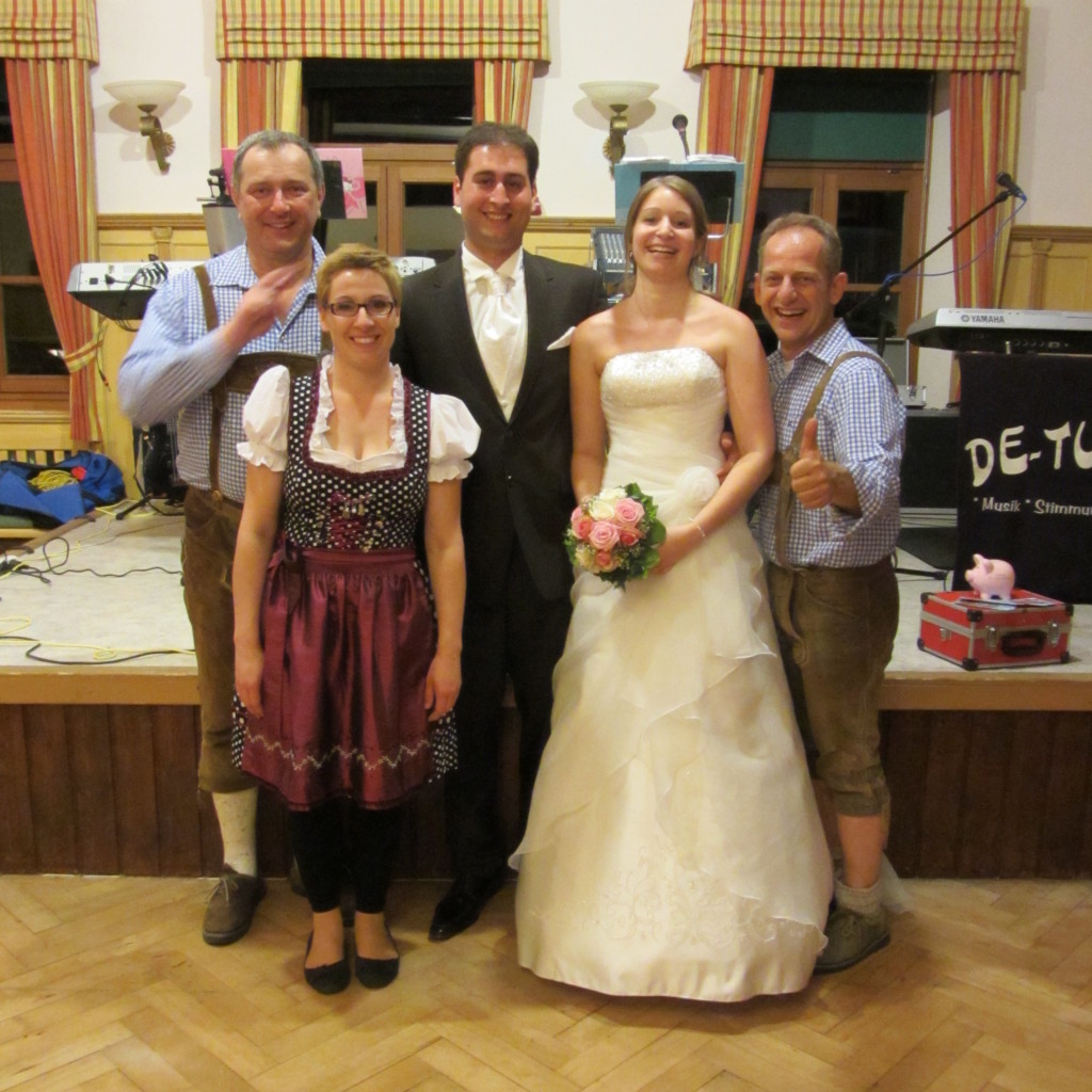 Hochzeit Katharina und Marcus in 84556 Kastl 2014 mit dem Hochzeits-Trio DIE TURBOS